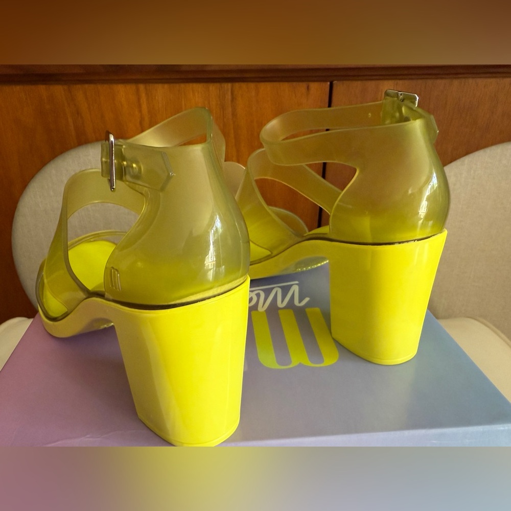 Melissa Model heels. Size 8 - Picture 7 of 8
